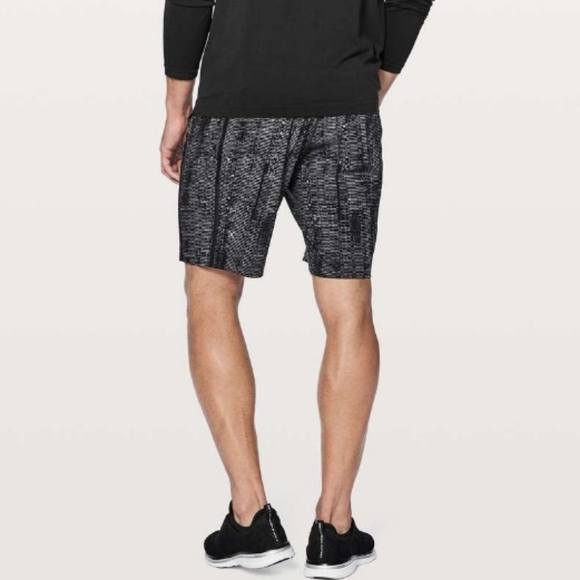 Lululemon pace breaker short 9" - Picture 1 of 8